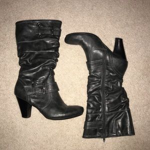 Women’s gray leather heeled boots
